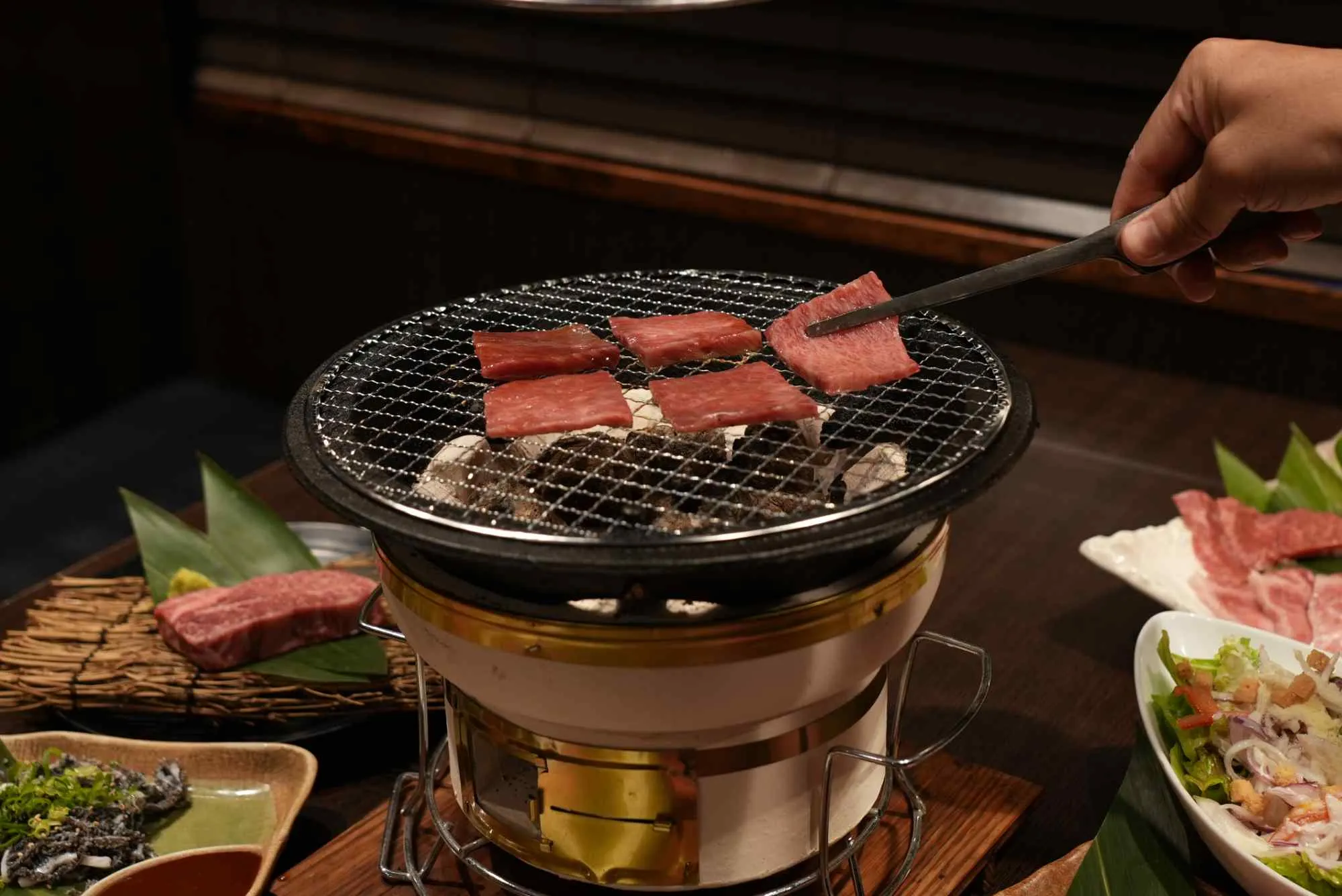 焼肉を楽しむ川西能勢口駅のランチ選び方とコスパ重視ポイント解説